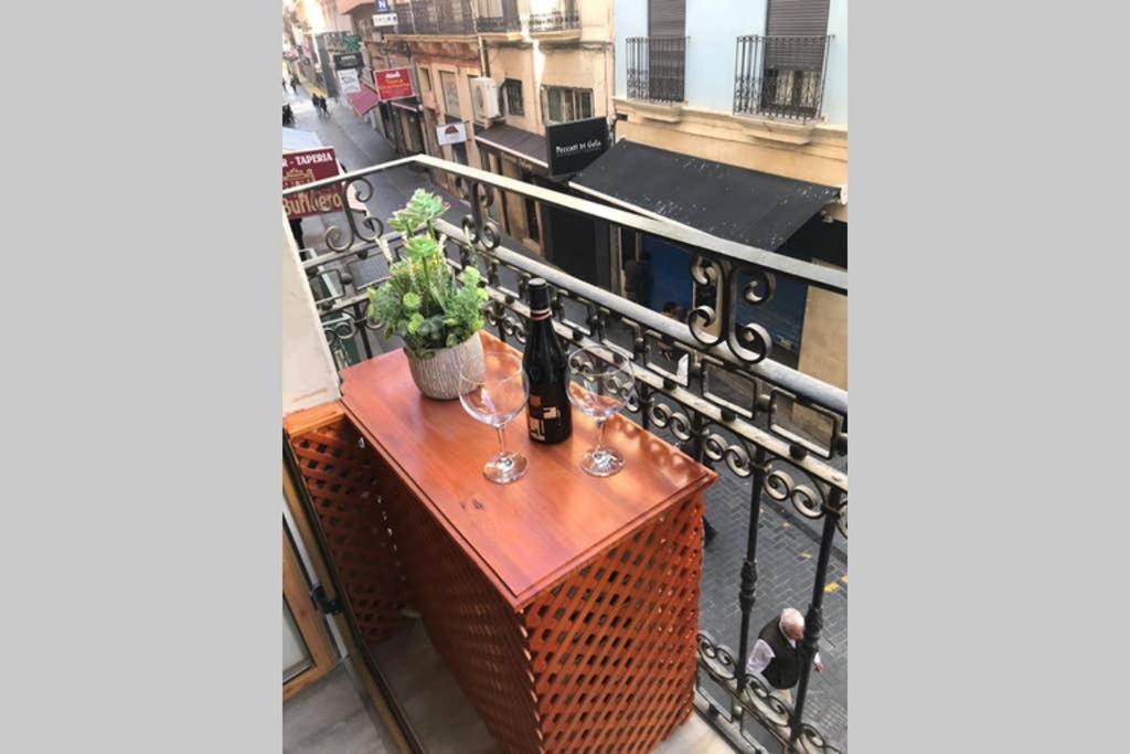 Apartamento De Diseno Centrico A 5 Min De Playa Alicante Bagian luar foto